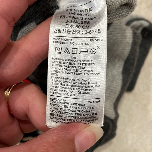 Baby Gap x Disney Mickey Mouse Knit Romper Onesie 3-6 Months - Picture 7 of 7